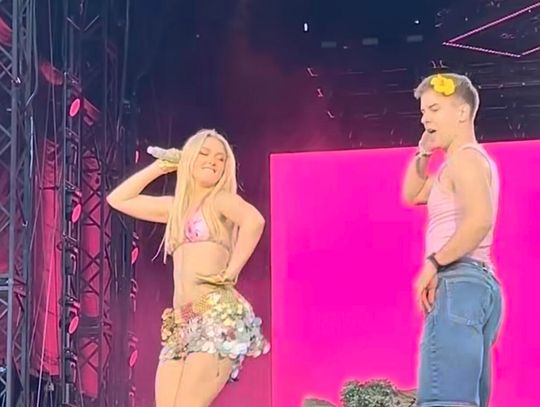 Zara Larsson zaprosiła go na scenę. Okazało się, że to były radny z naszego regionu