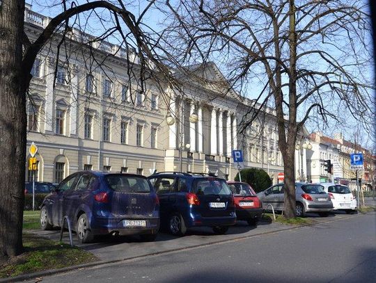 Zasłabł na sali sądowej - pomogli mu pracownicy