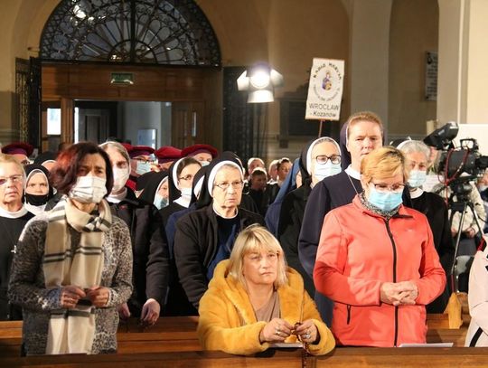 Zawierzenie Narodu i Kościoła w Polsce Świętemu Józefowi ZDJĘCIA i WIDEO