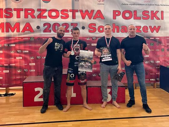 Zawodnicy MMA Tornado z medalami Mistrzostw Polski