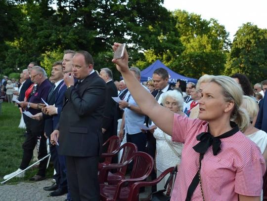 Zawsze obok prezydenta. Jaką funkcję pełni Katarzyna Zielińska w kaliskim samorządzie? WIDEO