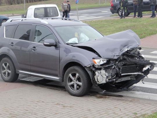 Zderzenie 3 samochodów na ul. Piłsudskiego ZDJĘCIA