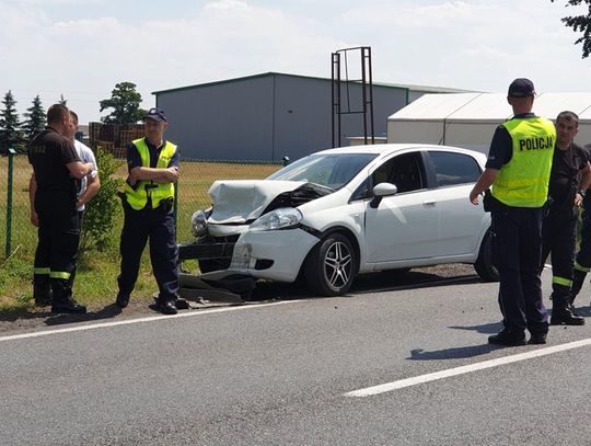 Zderzenie na krajowej „25”. W szpitalu cztery osoby, w tym dzieci ZDJĘCIA