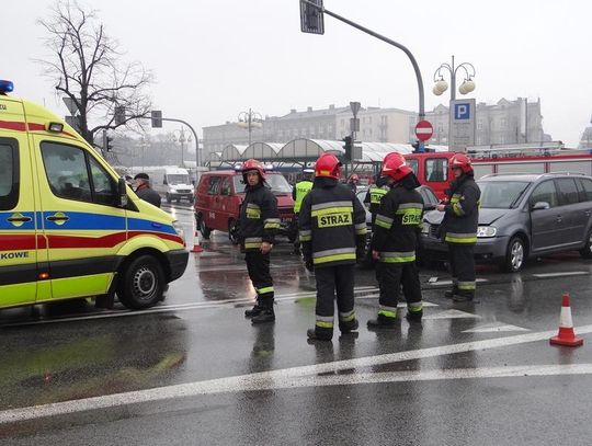 Zderzenie na ul.  3 Maja. Winna sygnalizacja? ZDJĘCIA