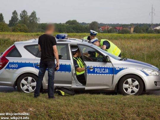 Zderzenie trzech samochodów na trasie Kalisz – Ostrów ZDJĘCIA