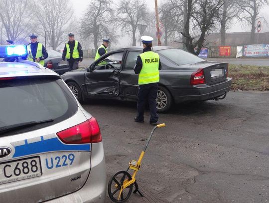 Zderzenie w Szałem. Dwie kobiety w szpitalu ZDJĘCIA