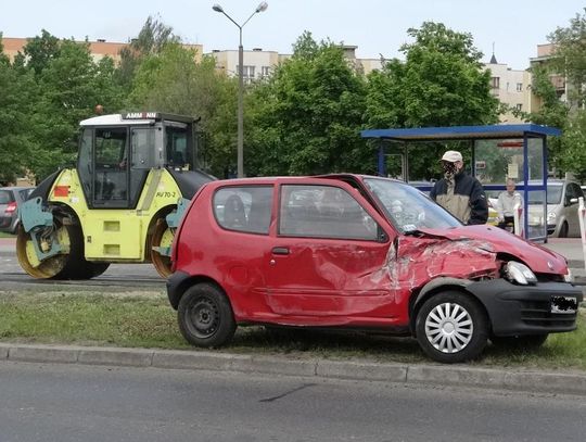 Zderzył się z koparką ZDJĘCIA