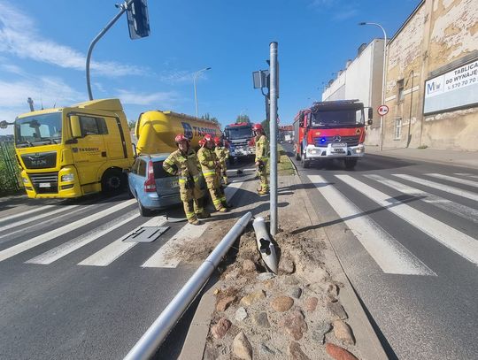 Zmieniał pas ruchu, a spowodował kolizję. Nie był świadomy, że to jego wina…