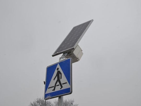 Znaki drogowe zasilane słońcem nie sprawdzają się?