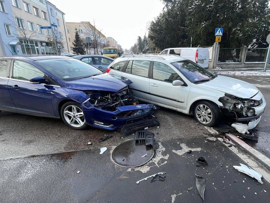 Znów TO skrzyżowanie... Sprawcą 81-letni mężczyzna