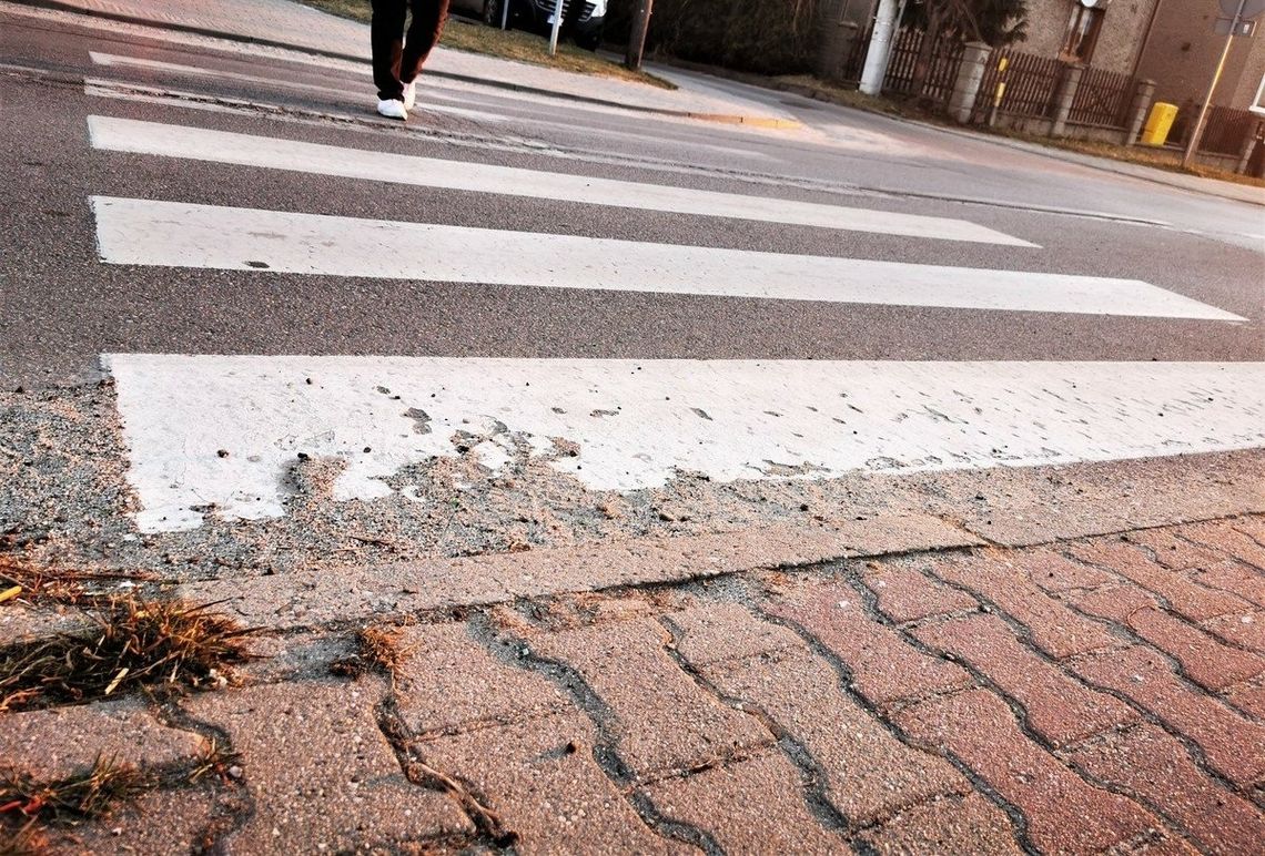 15-latek potrącony na pasach. Z obrażeniami ciała trafił do szpitala!