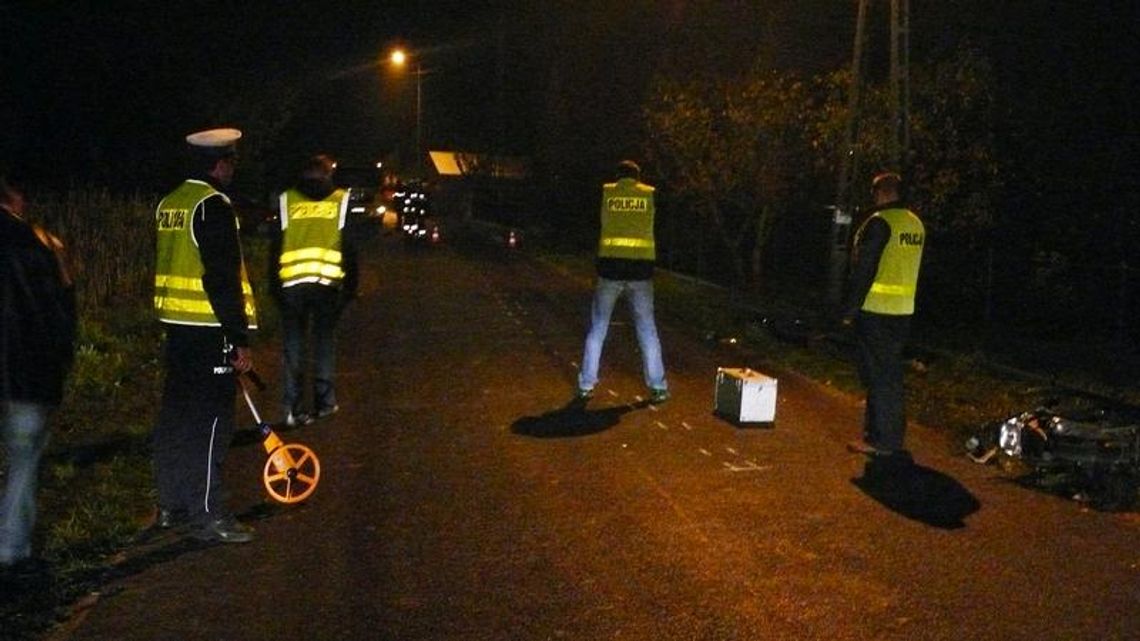 16-letni motocyklista nie żyje, 17-letni pasażer walczy o życie