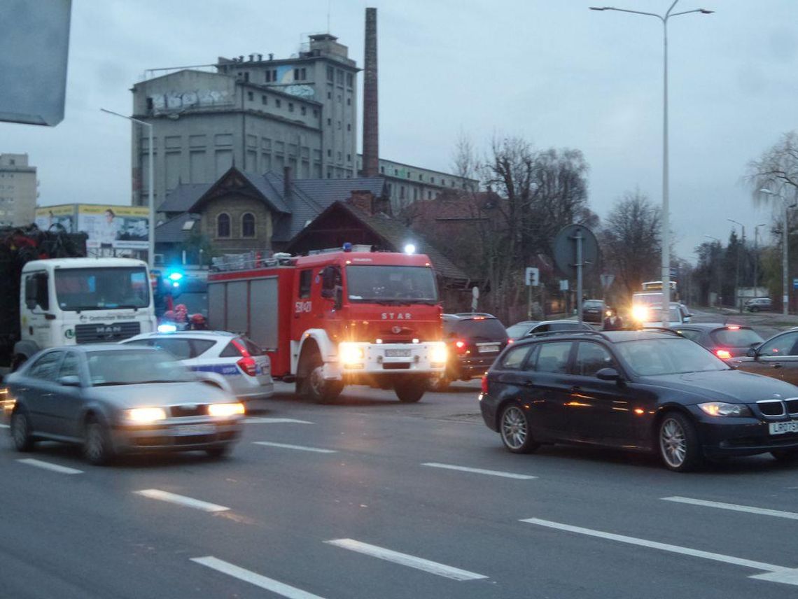 17- latek wpadł pod ciężarówkę ZDJĘCIA