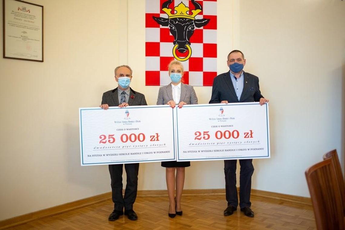 50 000 zł na stypendia dla uczniów szkół powiatowych