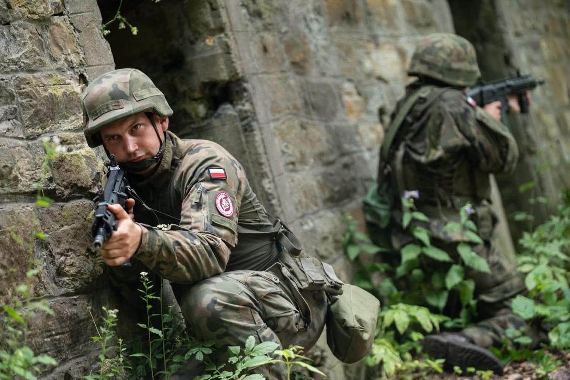 6000 zł za „wakacje z wojskiem”. OSTATNI turnus 6000 zł za „wakacje z wojskiem”. OSTATNI turnus