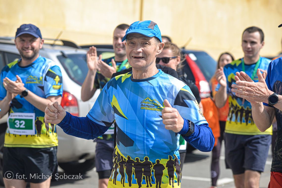 70 km na 70. urodziny. Kaliszanin Marek Frontczak przebiegł swój 250. maraton (ZDJĘCIA)