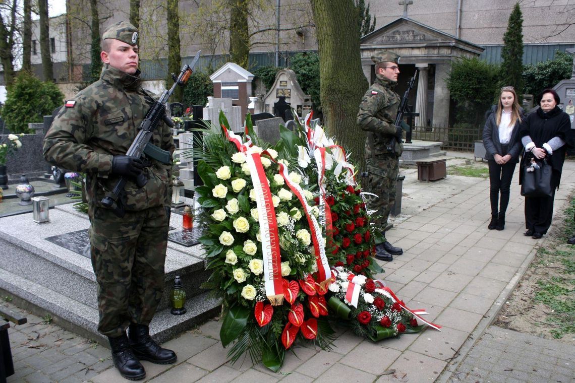 9. rocznica katastrofy smoleńskiej. Kalisz wspomina Gabrielę Zych ZDJĘCIA