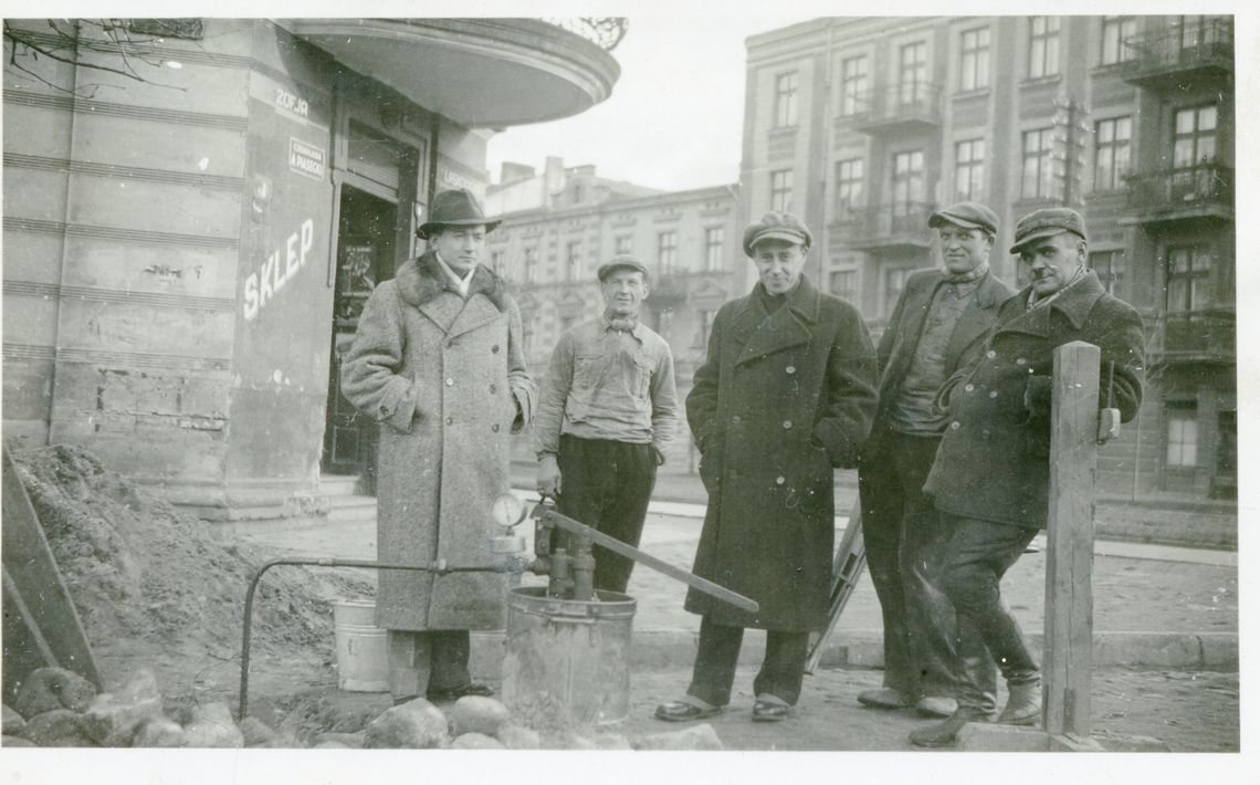 90 lat pompują wodę. „Czterech robotników i jeden majster”