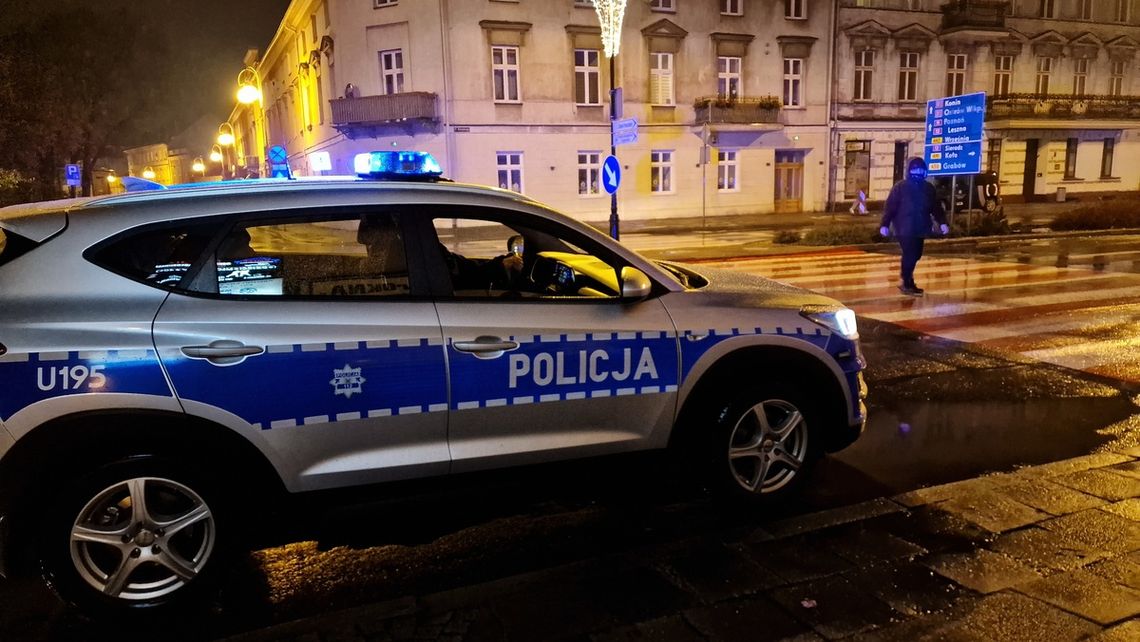 Wieczorna akcja w centrum miasta. Piesi na celowniku kaliskiej policji