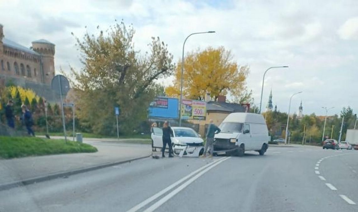 Bez uprawnień, a z wysokim mandatem i punktami karnymi