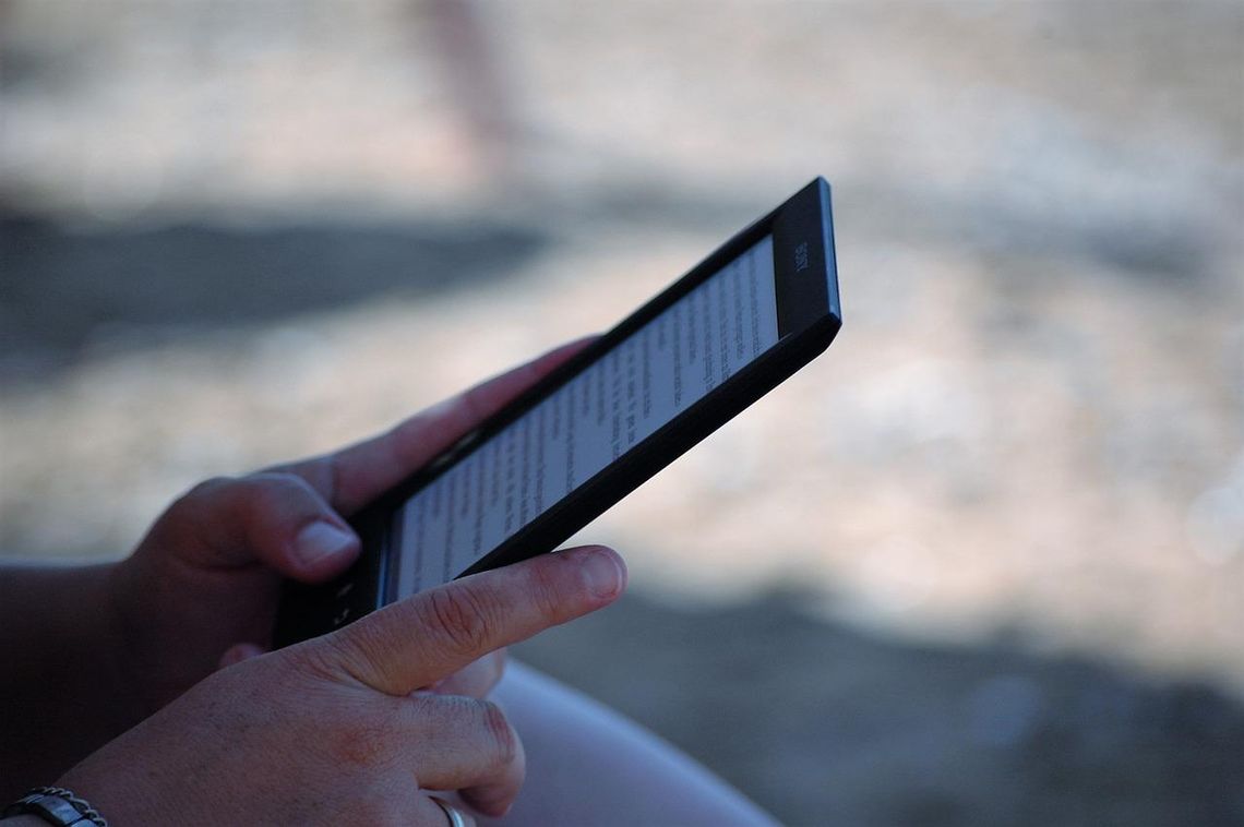 Biblioteka w Koźminku: tysiące ebooków na wyciągnięcie ręki