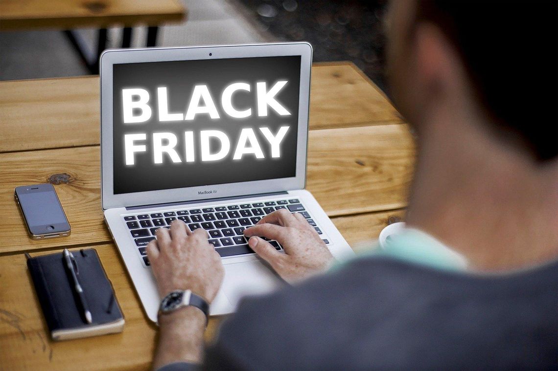 Black Friday - czas łowców okazji, ale też oszustów wyłudzających dane osobowe