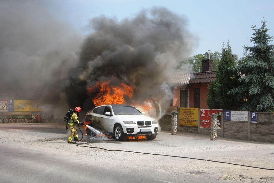 BMW w ogniu ZDJĘCIA