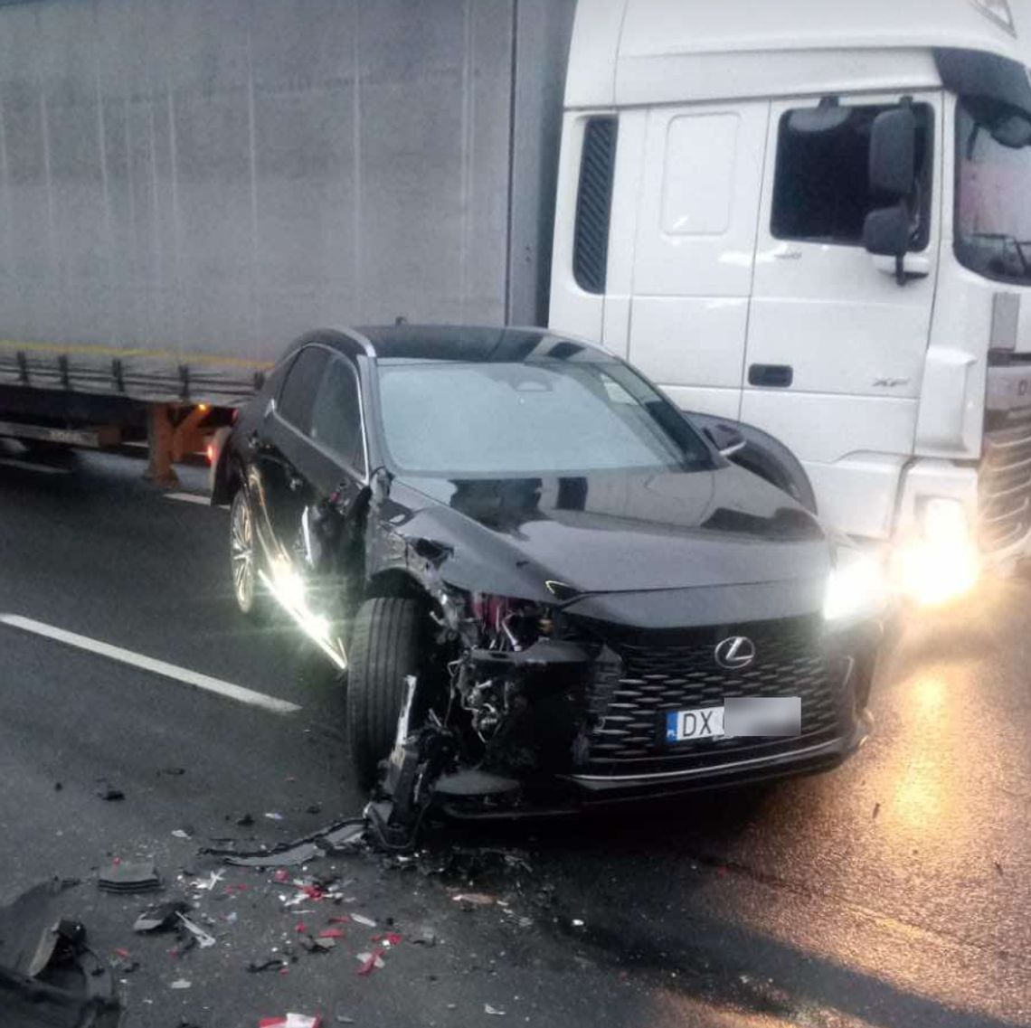 ,,Brak korytarza życia''. Kolizja na al. Wojska Polskiego sparaliżowała ruch w Kaliszu