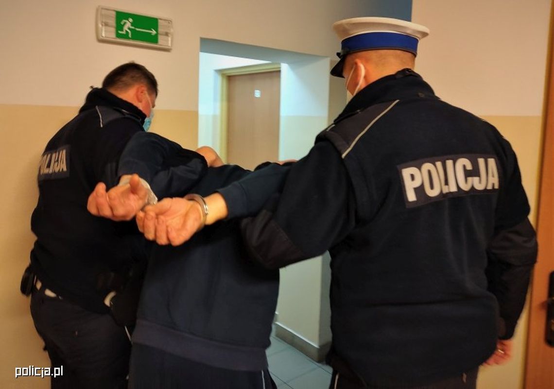 Był poszukiwany przez policję. ,,Wpadł'' podczas kontroli drogowej