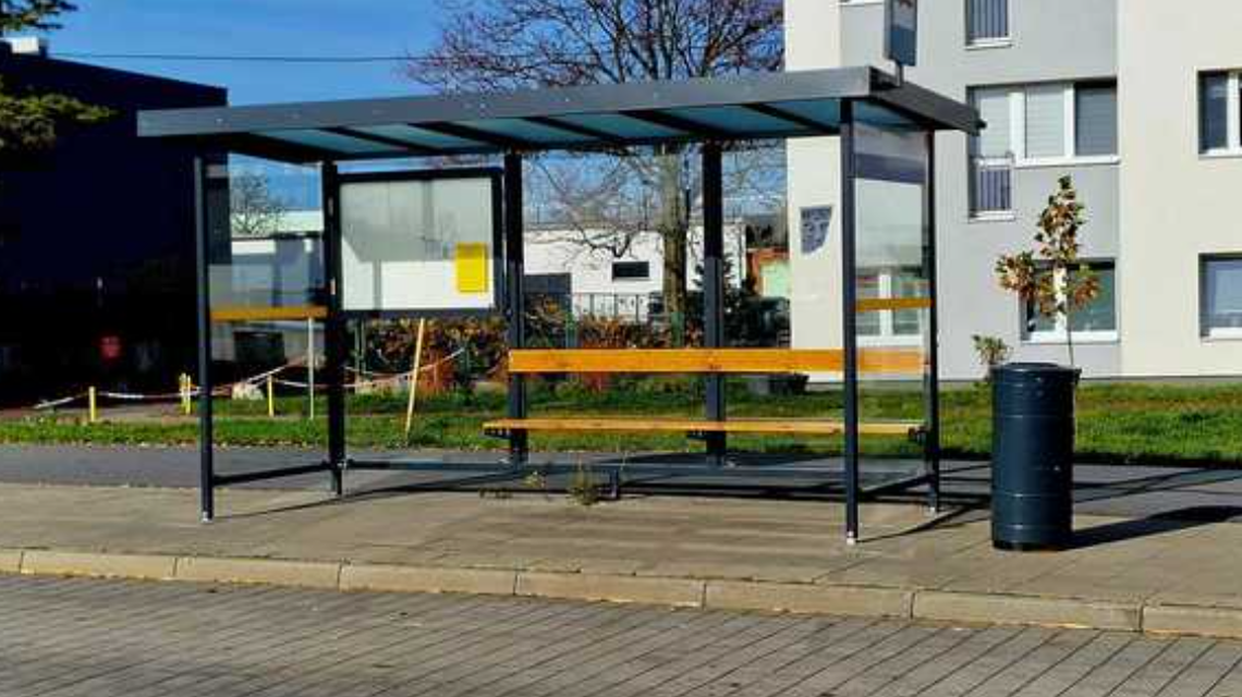 Chciał zaimponować kolegom? ,,Przystankowy'' wandal zatrzymany