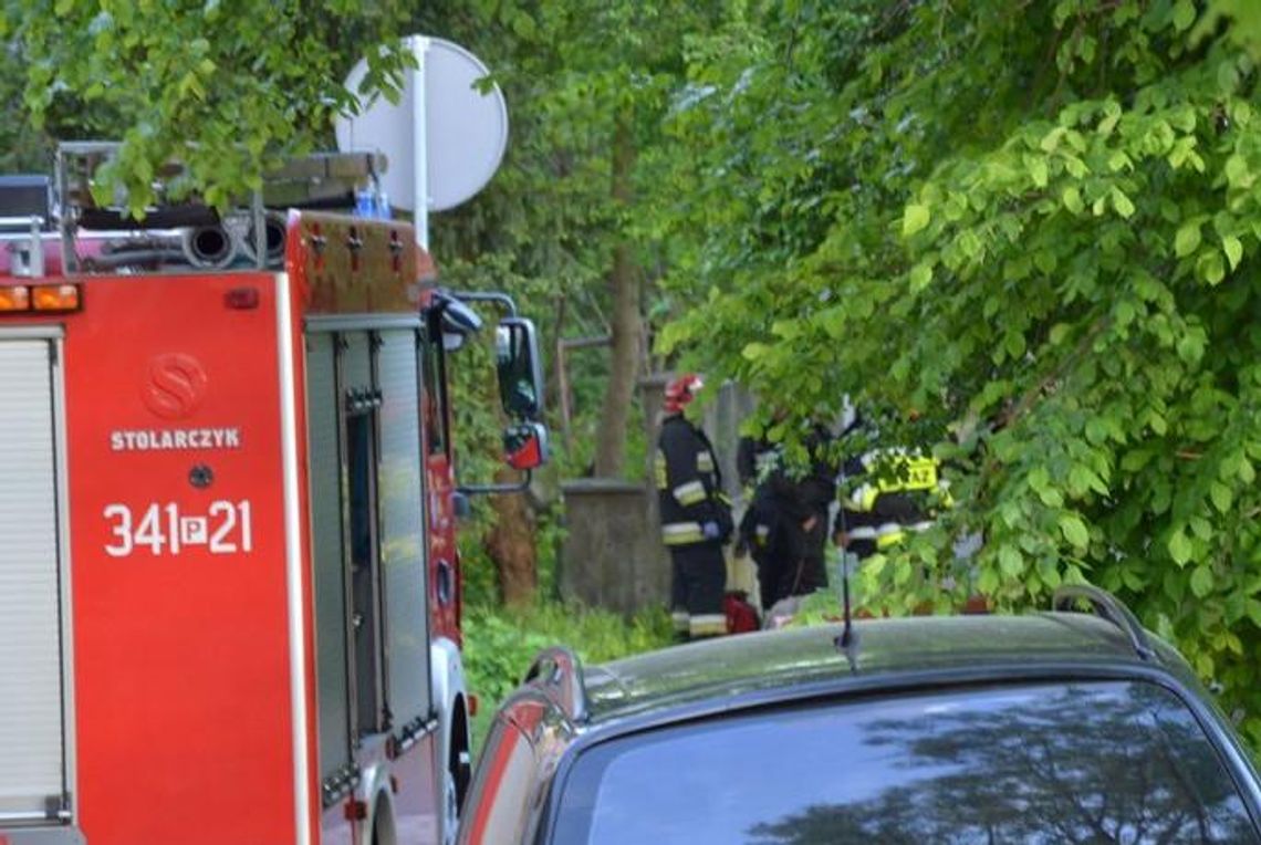 Ciało młodego mężczyzny w zaroślach. Sprawę bada prokuratura