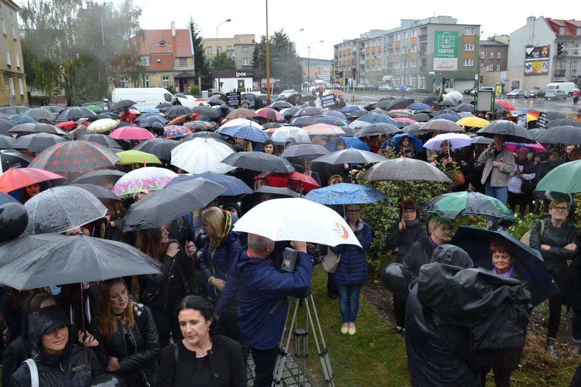 Czarny wtorek - protest i zbiórka podpisów