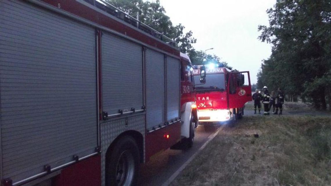 Dachowanie na ul. Starożytnej. 6 osób rannych, w tym 3 ciężko ZDJĘCIA