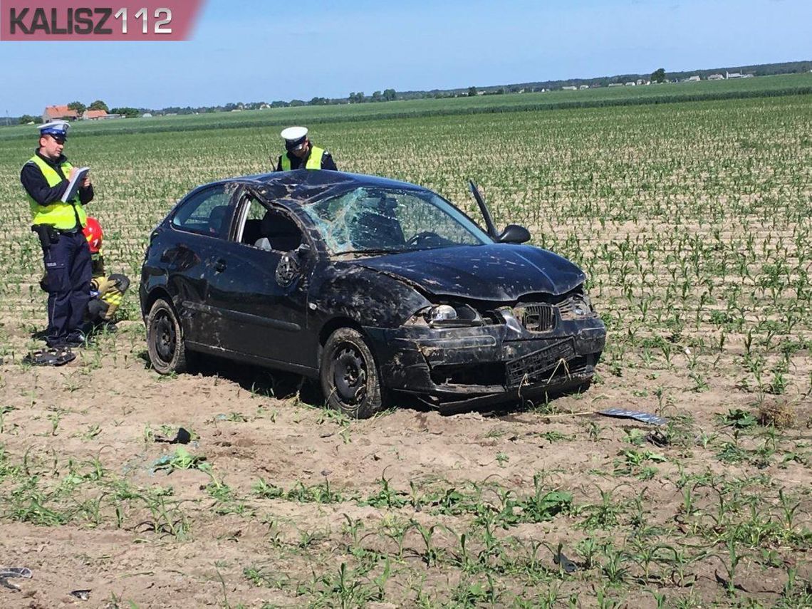 Dachowanie osobówki w miejscowości Godziątków ZDJĘCIA