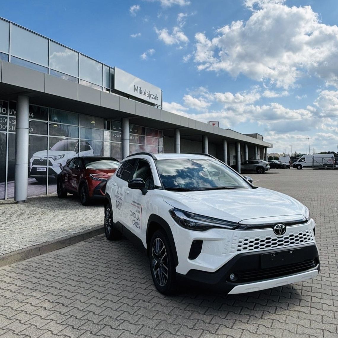 Dni Otwarte nowej Toyoty Corolli Cross w Toyota Mikołajczak Kalisz - nową jakość rodzinnego SUV-a!