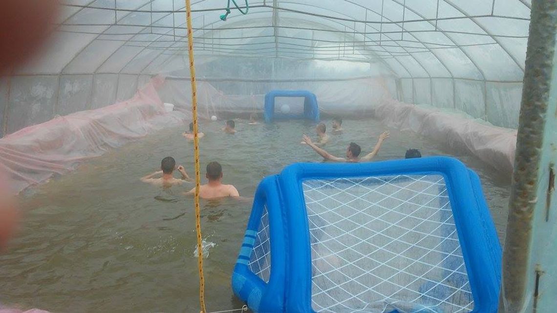 Drugi sezon aquafolii! Teraz mogą się kąpać nawet w nocy ZDJĘCIA