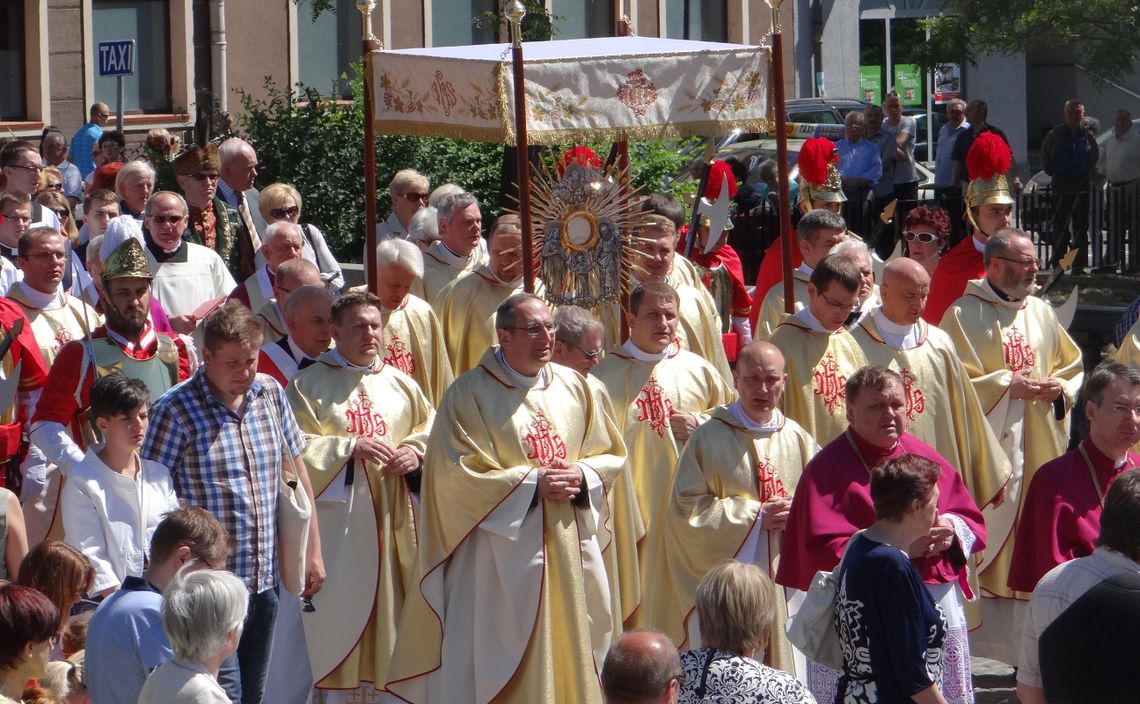 Dziś jest Boże Ciało.  Będą utrudnienia w ruchu