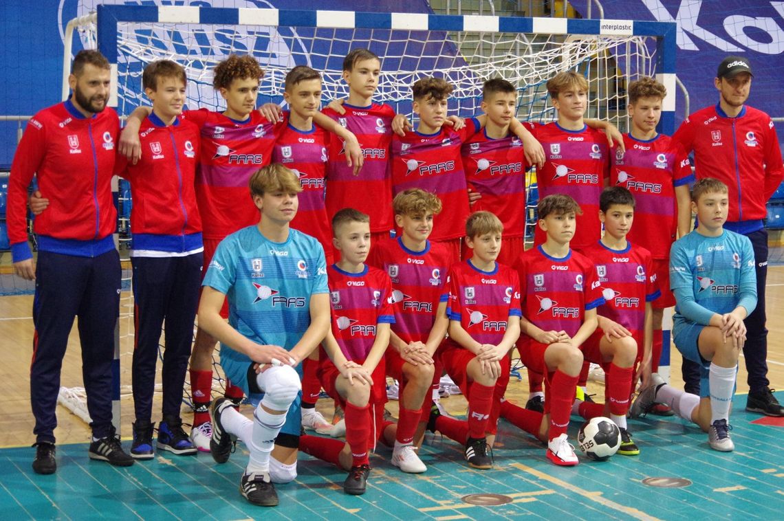 Futsalowy awans. Sukces młodych piłkarzy Calisii 14