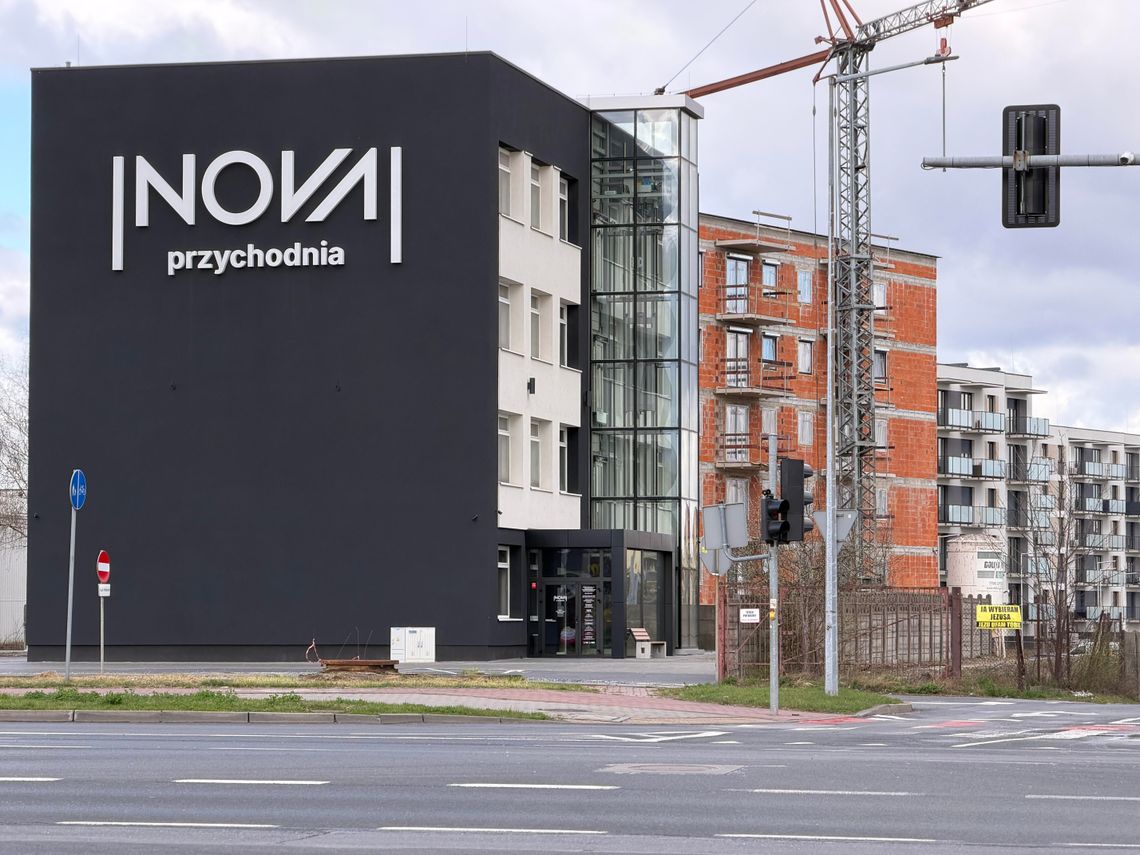 Galeria, przychodnia, bloki. Zmienia się cała ulica