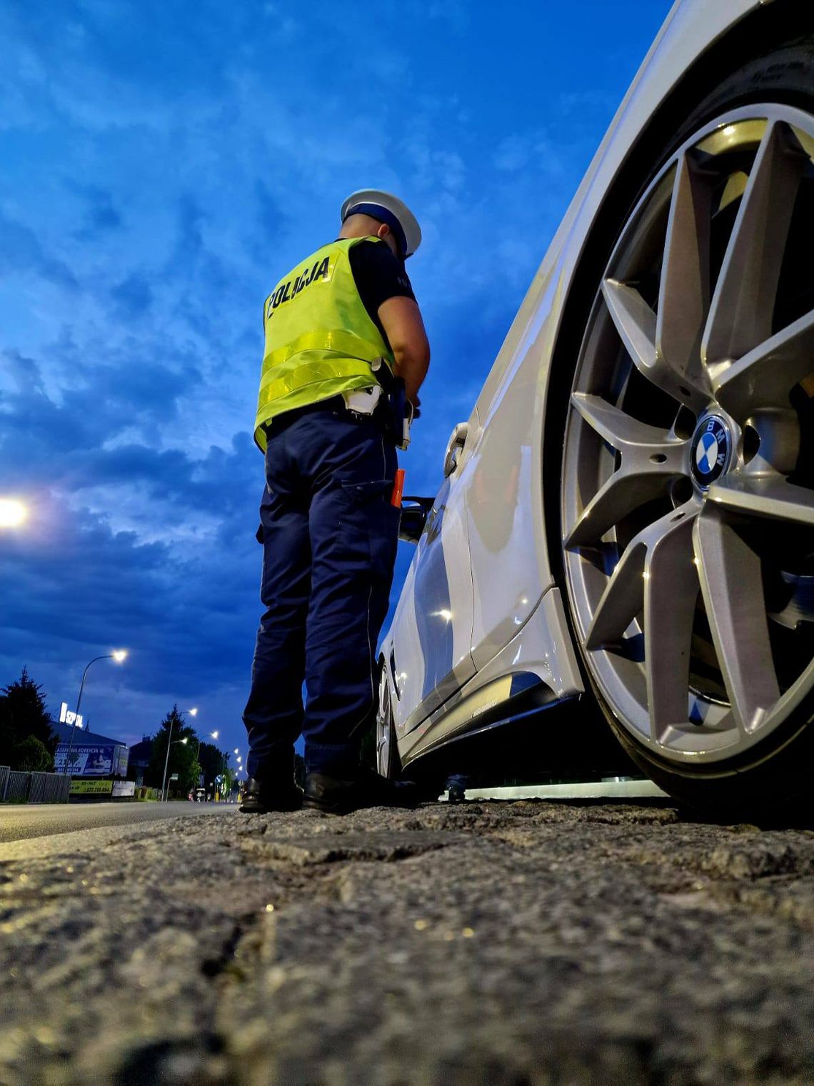 Gaz do dechy w terenie zabudowanym? Ci kierowcy będą mieć przerwę od jazdy Gaz do dechy w terenie zabudowanym? Ci kierowcy będą mieć przerwę od jazdy