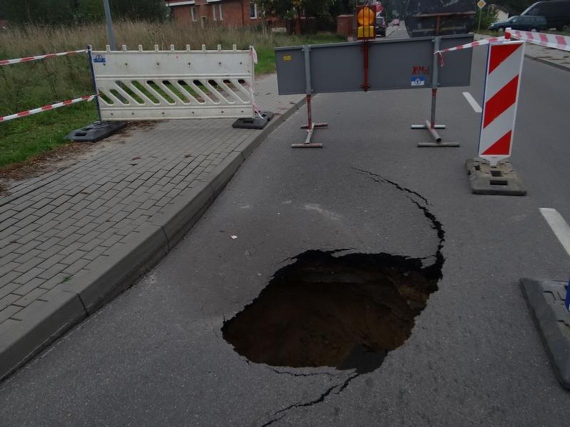 Głęboka zapadlina na Winiarach ZDJĘCIA