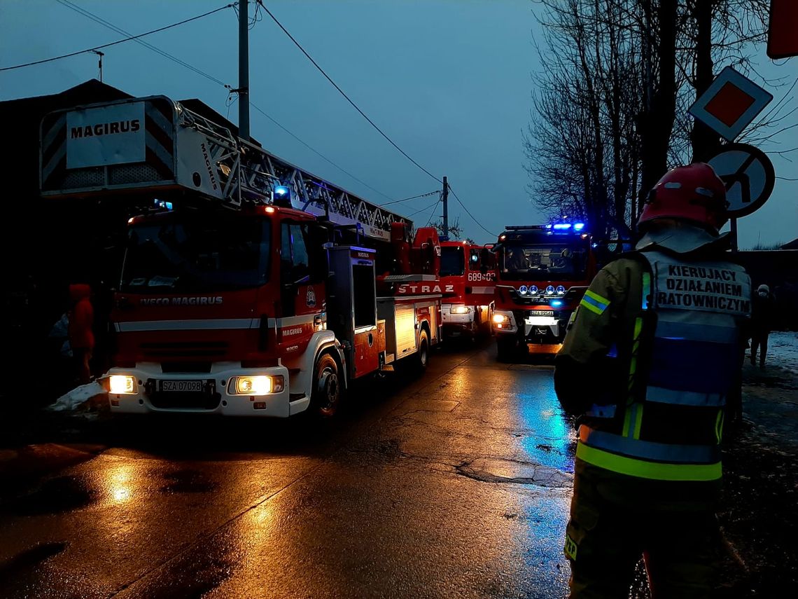 Gmina Opatówek. Silne zadymienie i ewakuacja lokatorów