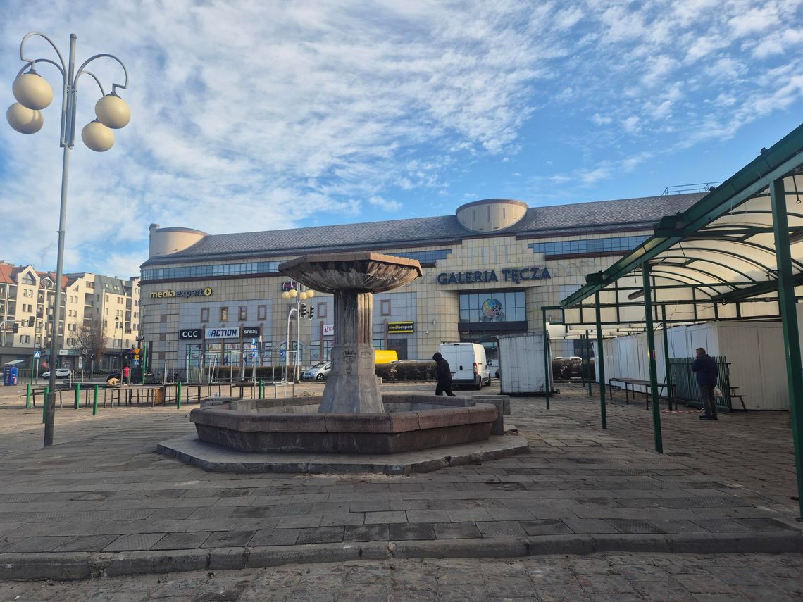 Hala targowa zniknęła. Wiemy, co będzie na Nowym Rynku