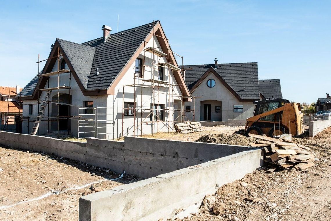 Ile czasu zajmuje budowa domu w 2025?