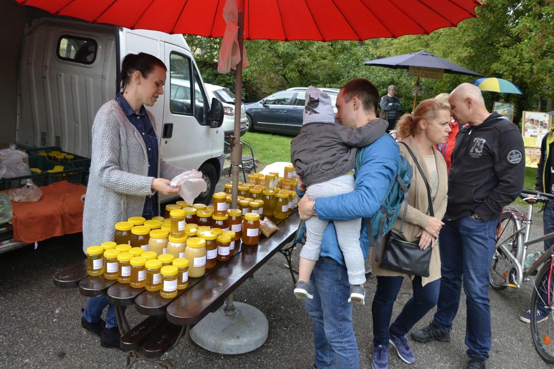 Impreza muzyką i miodem płynąca ZDJĘCIA