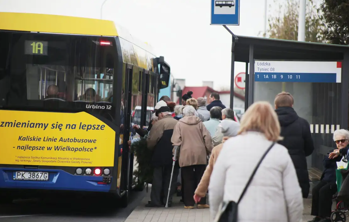 Jak pojadą autobusy we Wszystkich Świętych?