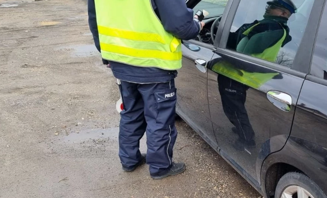 Jechał z 4-letnim synem. Był kompletnie pijany