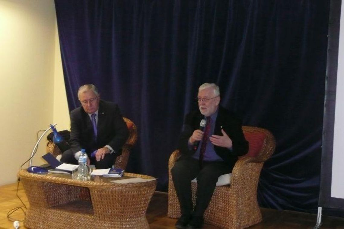 Jerzy Stępień w Kaliszu: W Polsce mamy teraz początek procesu rewolucyjnego