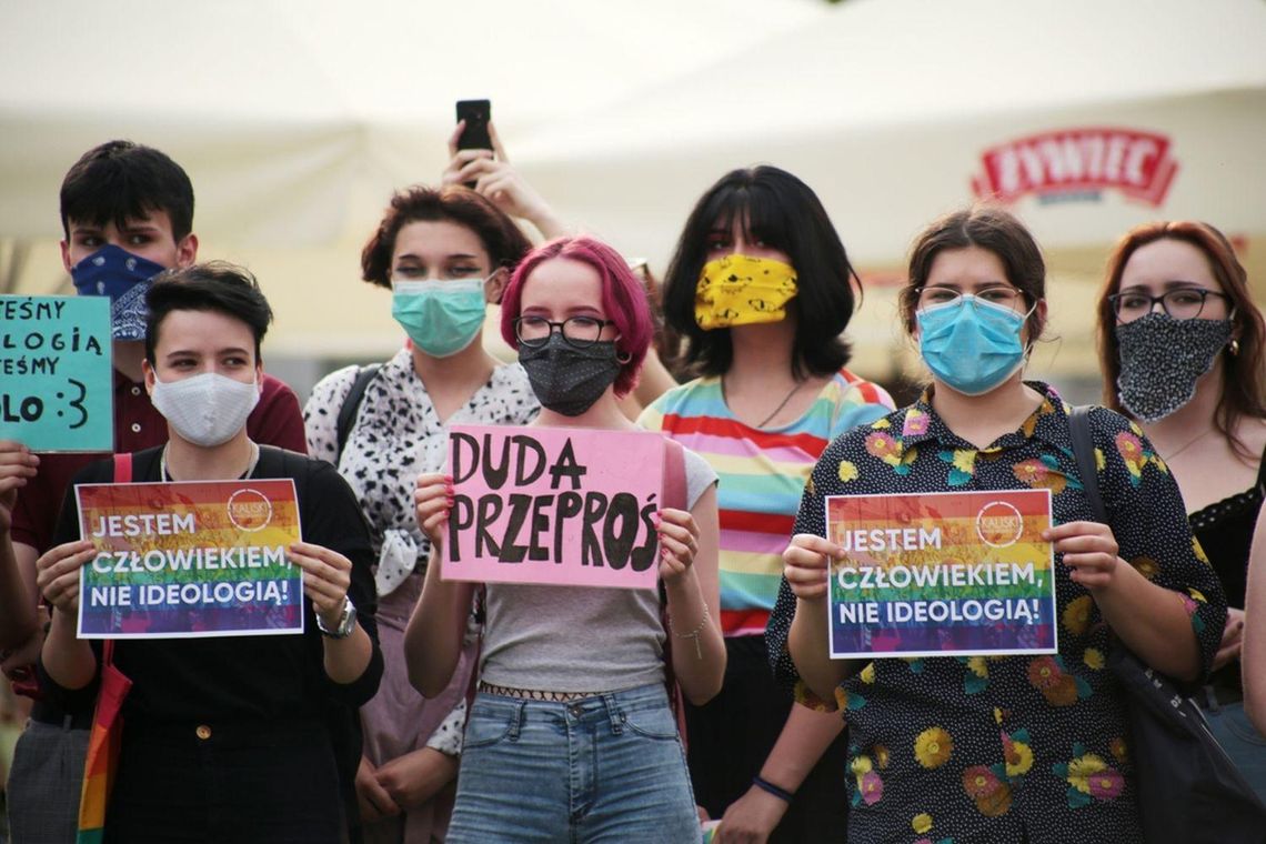 „Jestem człowiekiem, nie ideologią”. Kaliszanie wsparli środowiska LGBT ZDJĘCIA i WIDEO