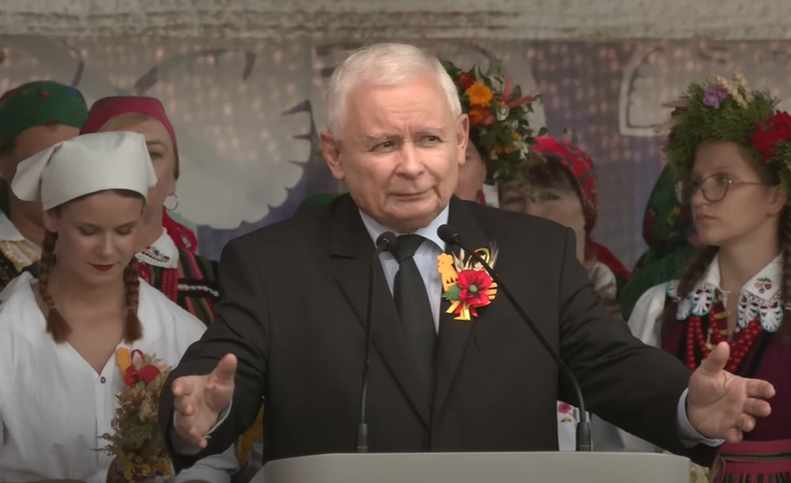 Kaczyński: zwiększamy to świadczenie. Rząd rozda kolejne pieniądze!